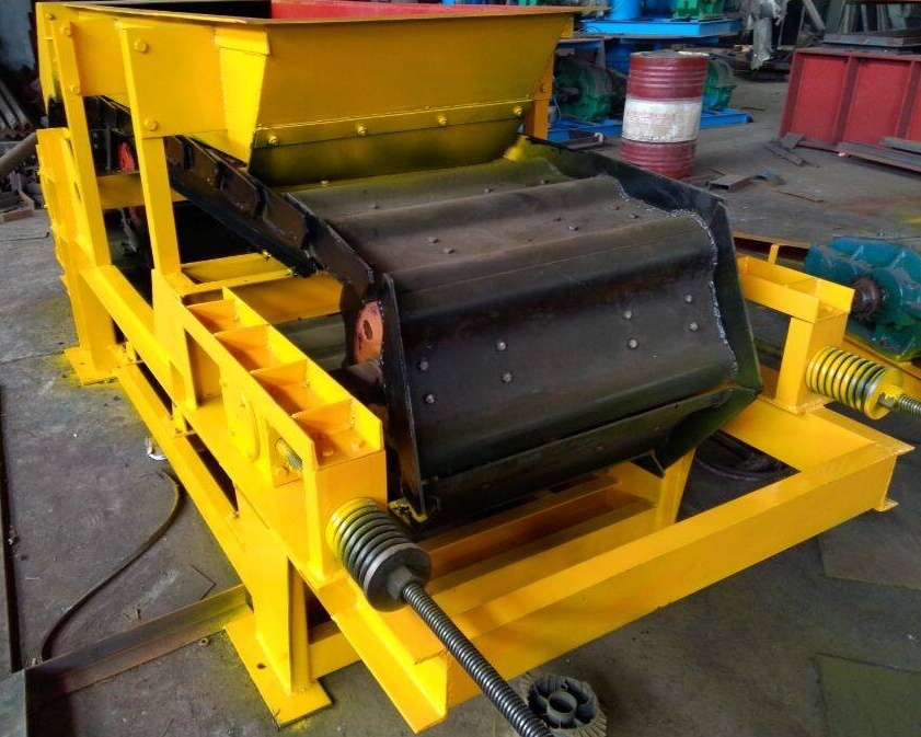 輕型板式給料機(jī)照片_看圖王